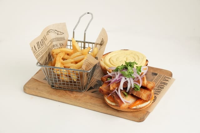 Pan con Chicharron.